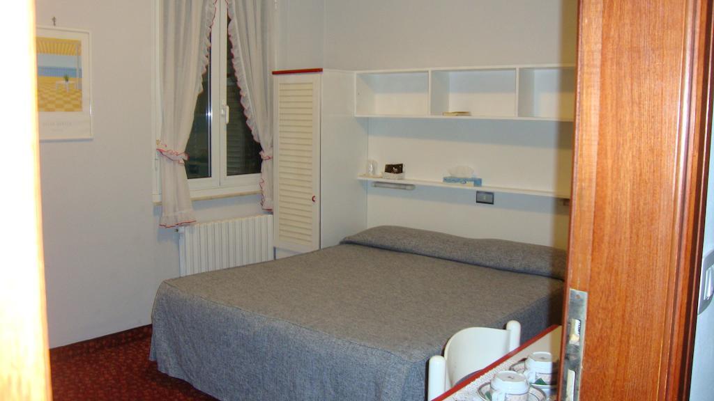 Hotel Flory Санта-Маргерита-Лигуре Екстериор снимка