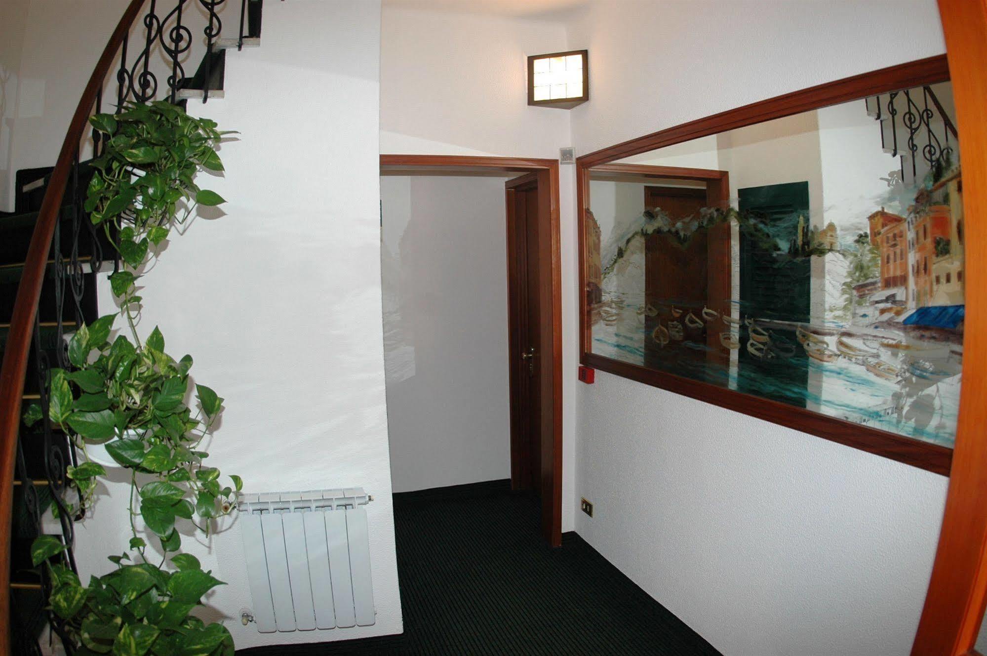 Hotel Flory Санта-Маргерита-Лигуре Екстериор снимка