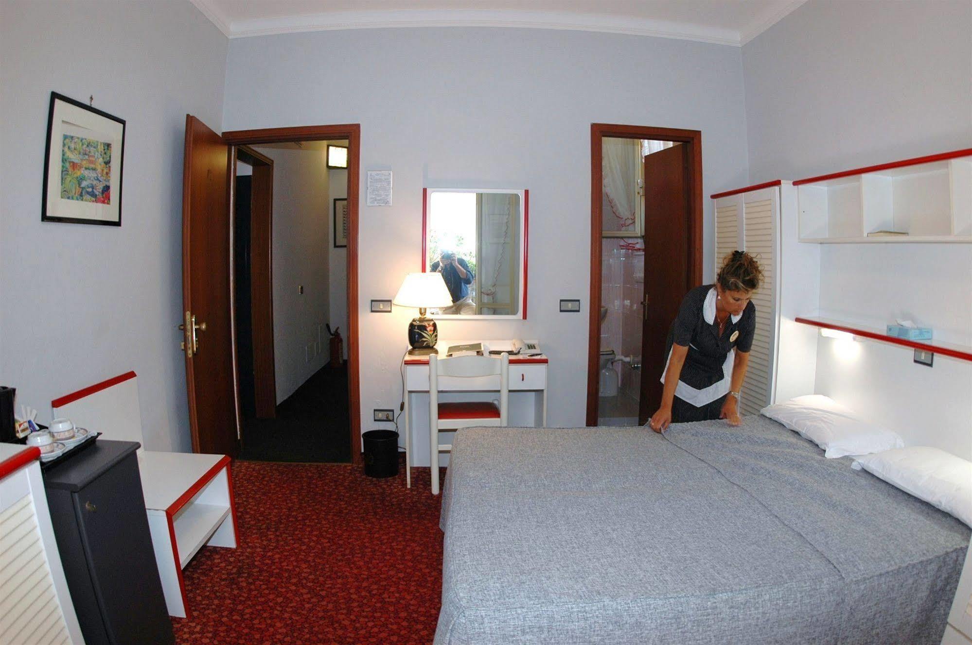 Hotel Flory Санта-Маргерита-Лигуре Екстериор снимка