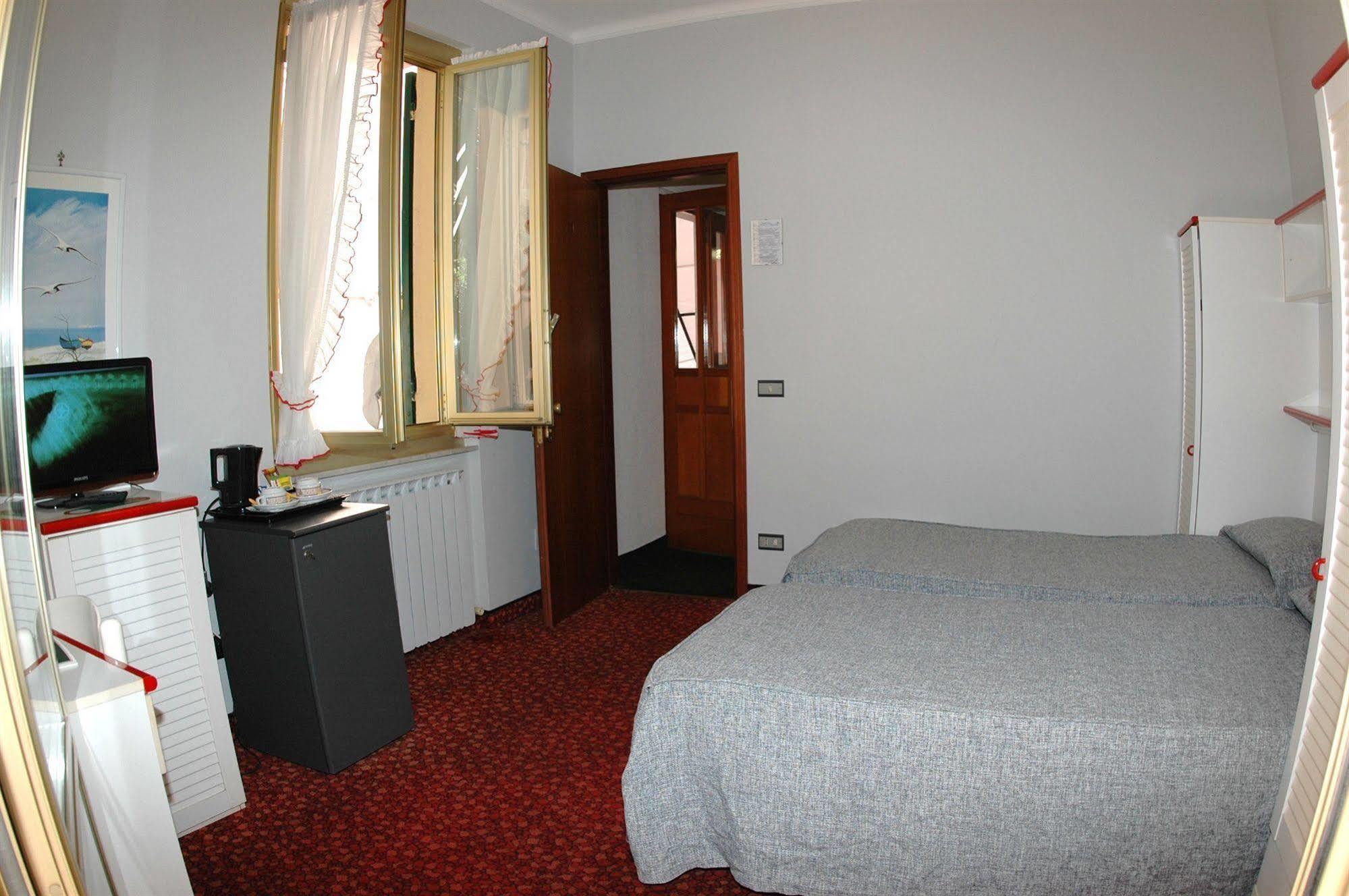 Hotel Flory Санта-Маргерита-Лигуре Екстериор снимка
